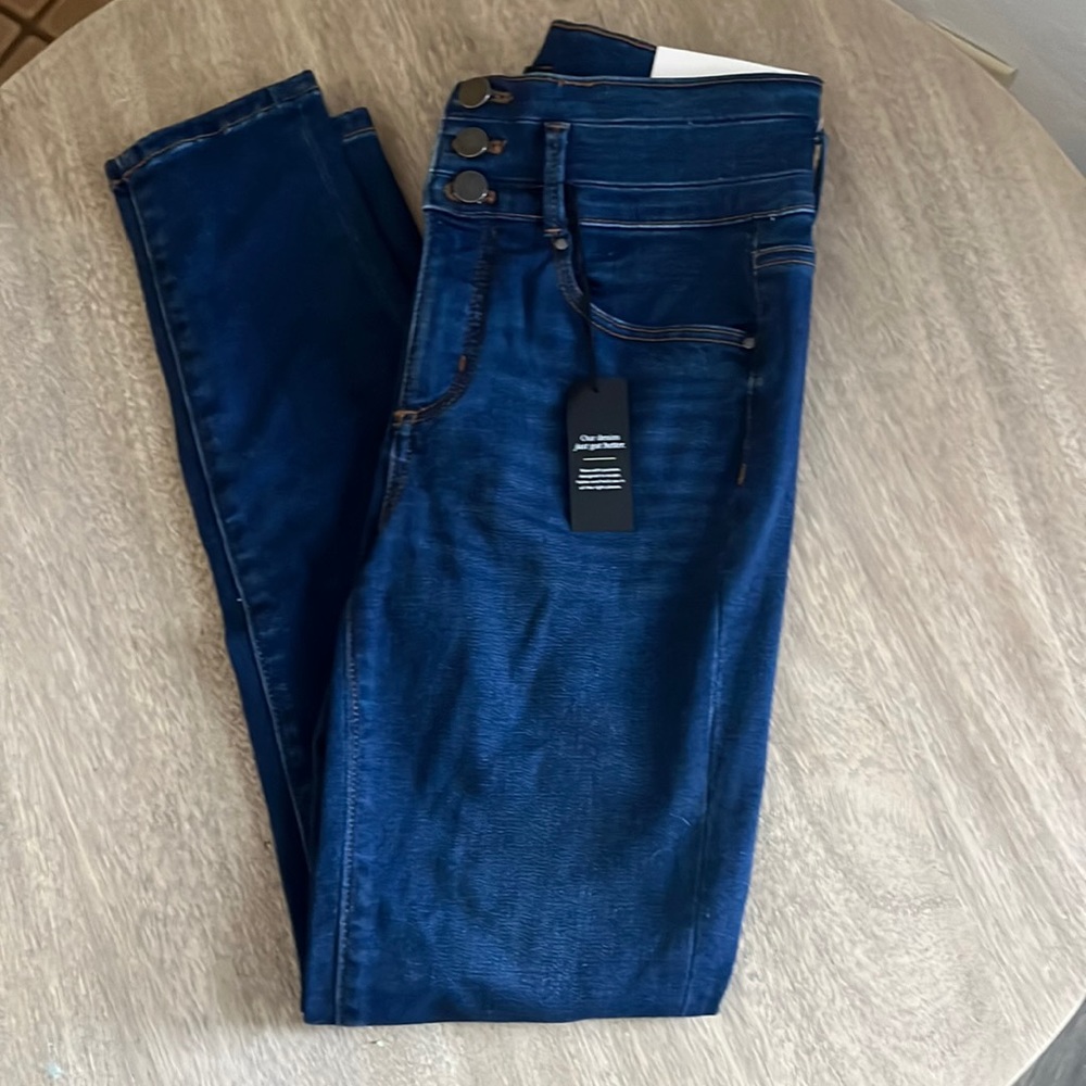 Ann Taylor-The skinny-petite size 2 high rise